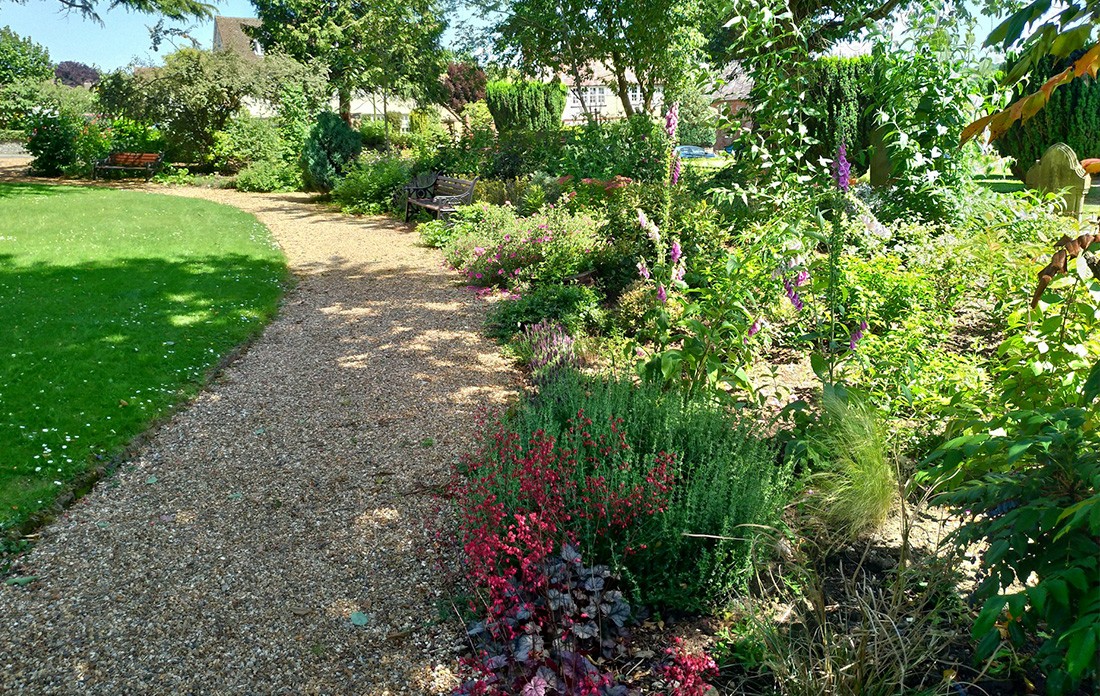 Preparar o espaço e escolher as plantas - Como fazer um jardim em casa?